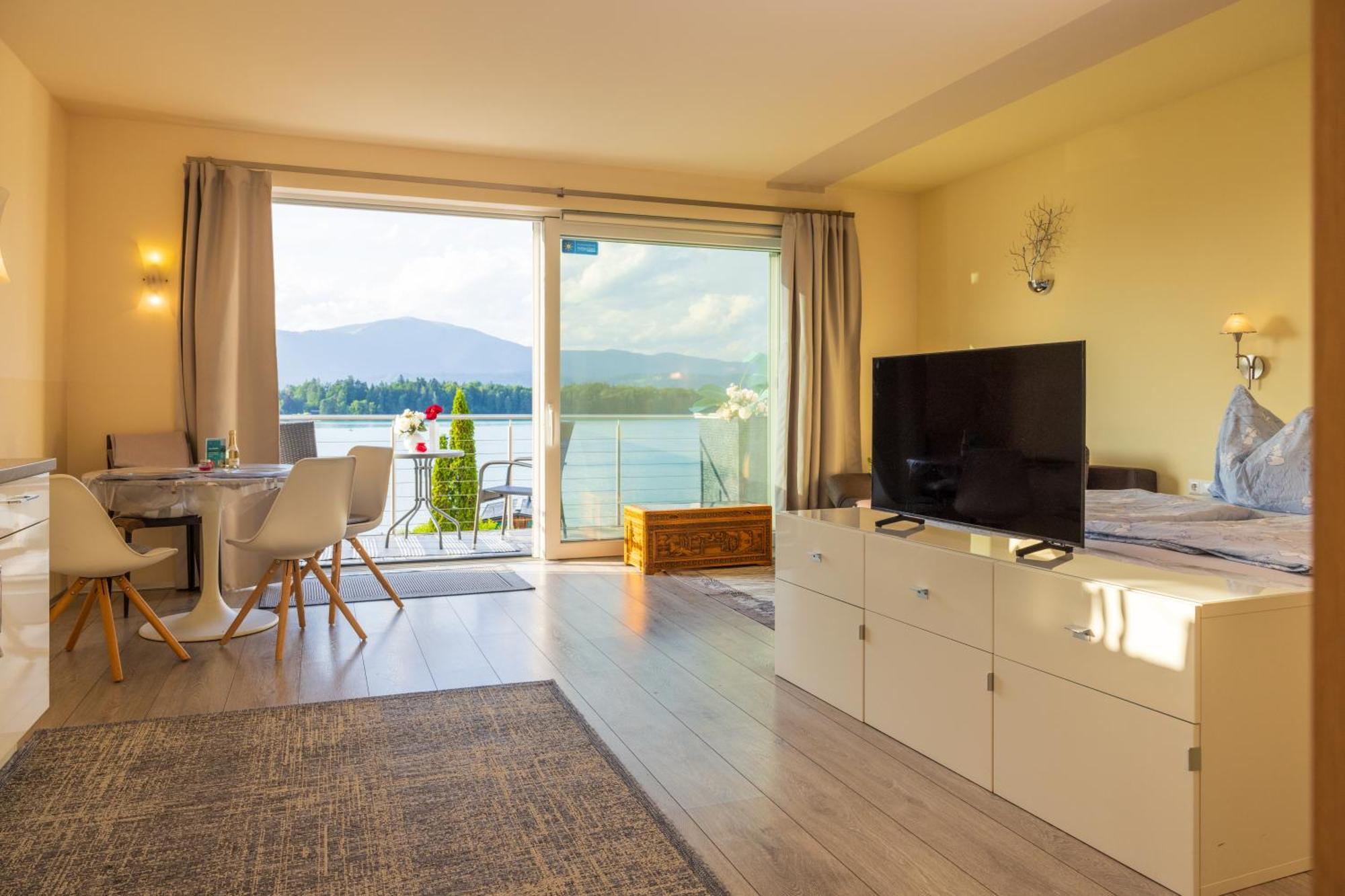 Lakeside Apartments - Adults Only 法克湖 外观 照片